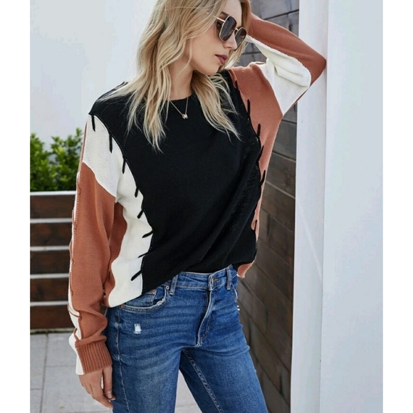 Contrast Panel Pullover Sweater - Picture 4 of 9